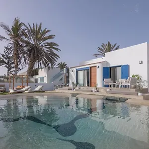Eden Beachfront By Holidays Villa Corralejo